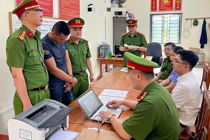 Khởi tố nam thanh niên buôn lậu hàng Trung Quốc về Việt Nam - 1